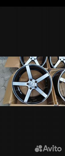 Диски с резиной r18 Vossen на Киа, Хендай