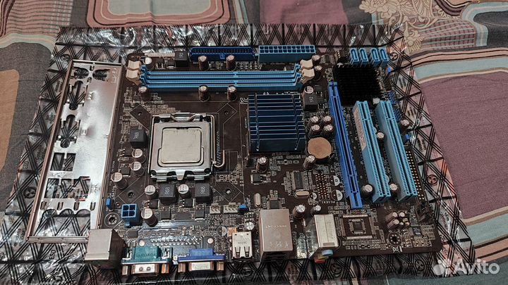 Материнская плата 775 сокет с процессором xeon