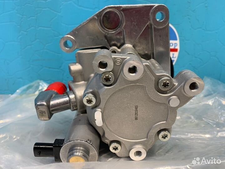 Насос гидроусилителя Мерседес Е250 (новый)