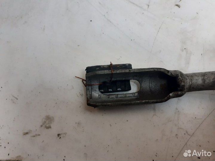 Кронштейн тяги кпп Audi A4 B5 1994-2001