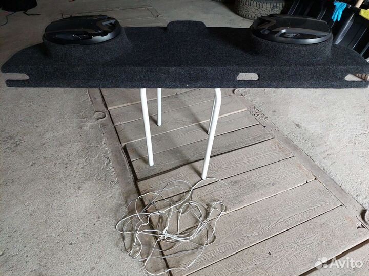 Акустическая полка на гранту