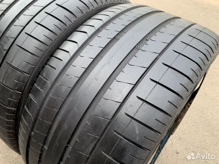 Pirelli P Zero PZ4 285/40 R22 и 325/35 R22