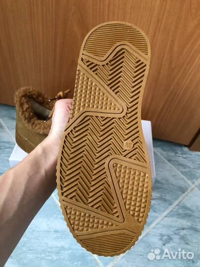 Ботинки зимние новые мех женские