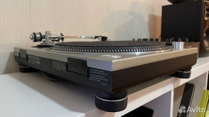 Виниловый проигрыватель Technics SL-1200MK5