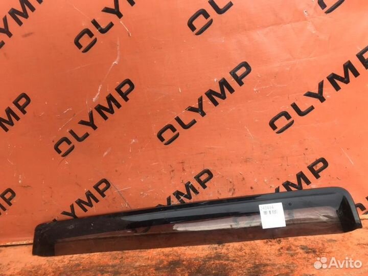 Ветровик задний правый Toyota Wish ZNE10 1ZZ-FE