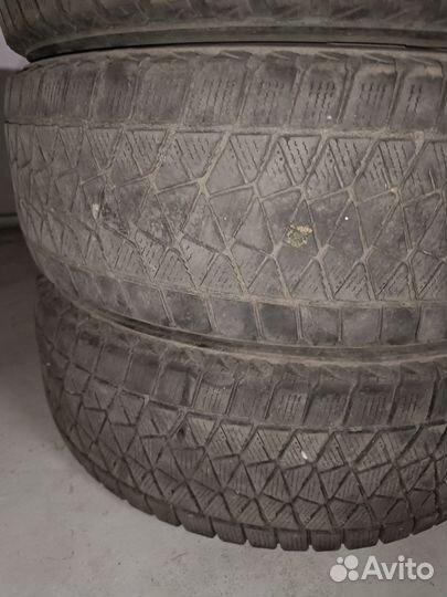 Bridgestone Blizzak DM-V2 215/65 R16