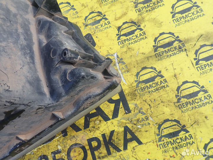 Фара левая для Mitsubishi Pajero