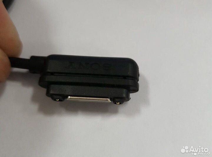 Магнитный кабель Sony Xperia