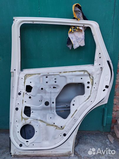 Дверь Nissan qashqai правая задняя