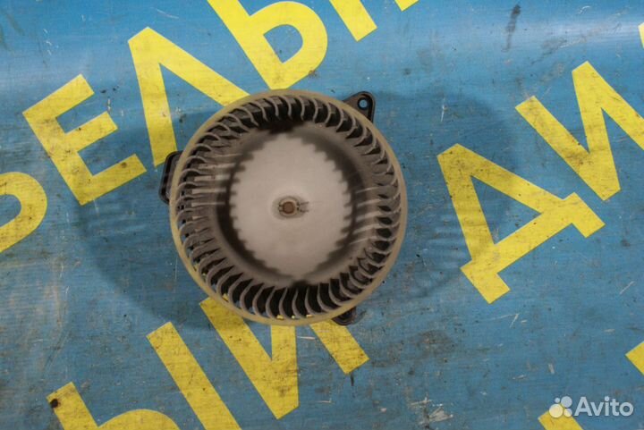 Моторчик печки Mazda 323F BA