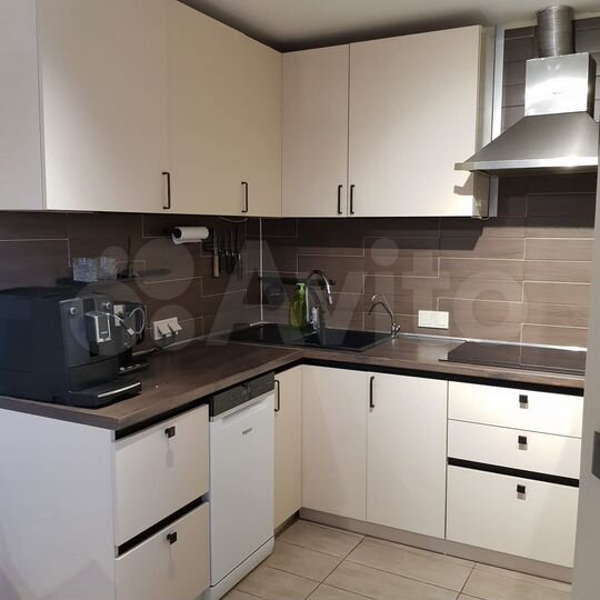 3-к. квартира, 77 м², 2/9 эт.