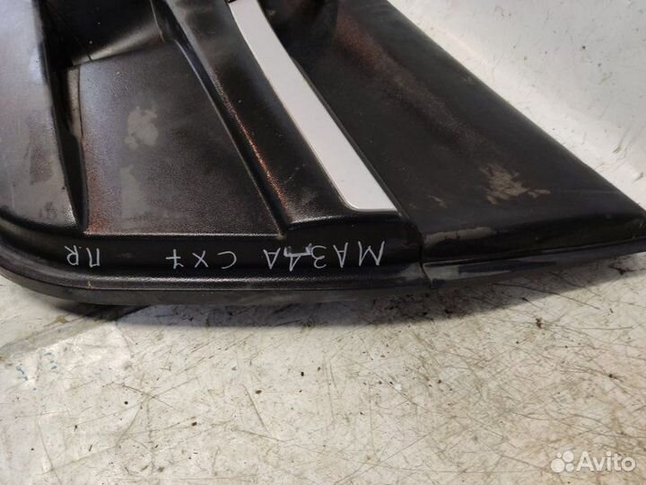 Обшивка двери передняя правая Mazda Cx-7