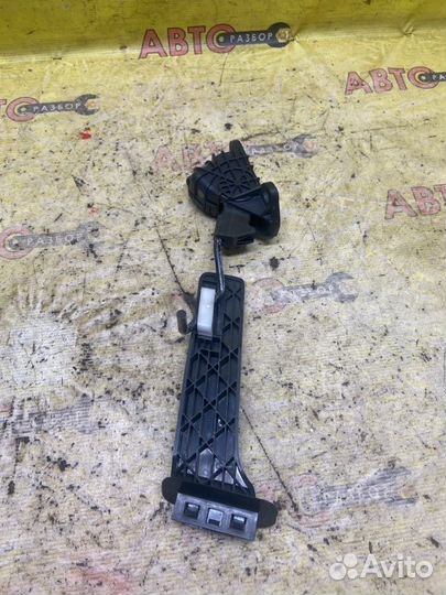 Педаль газа Toyota Mark X X120 4GR-FSE 2008