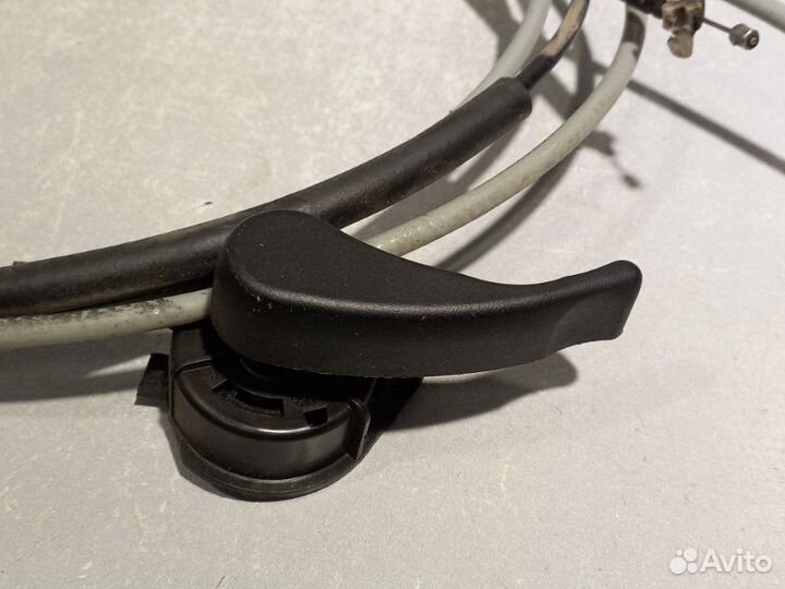 Трос капота Renault Sandero K7JA710 2011