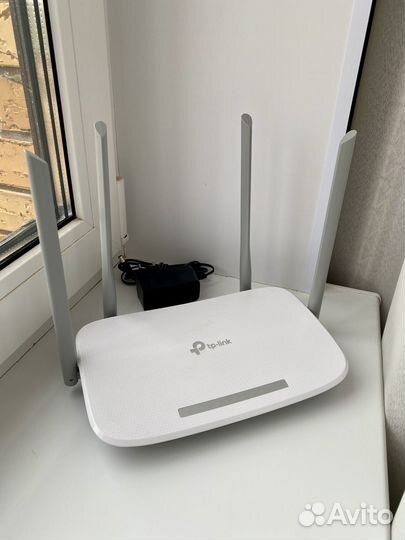 Роутер TP-Link EC220-G5