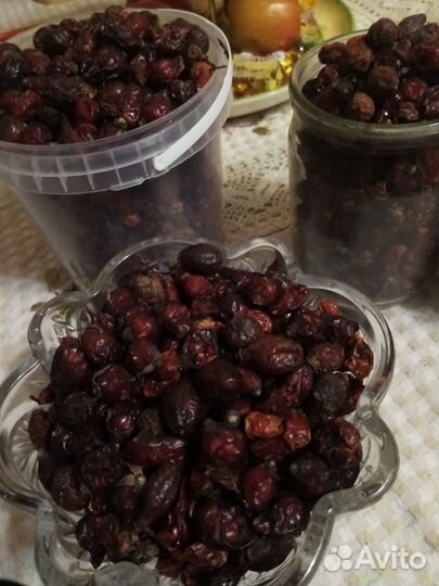 Сушеные калина, шиповник, чай