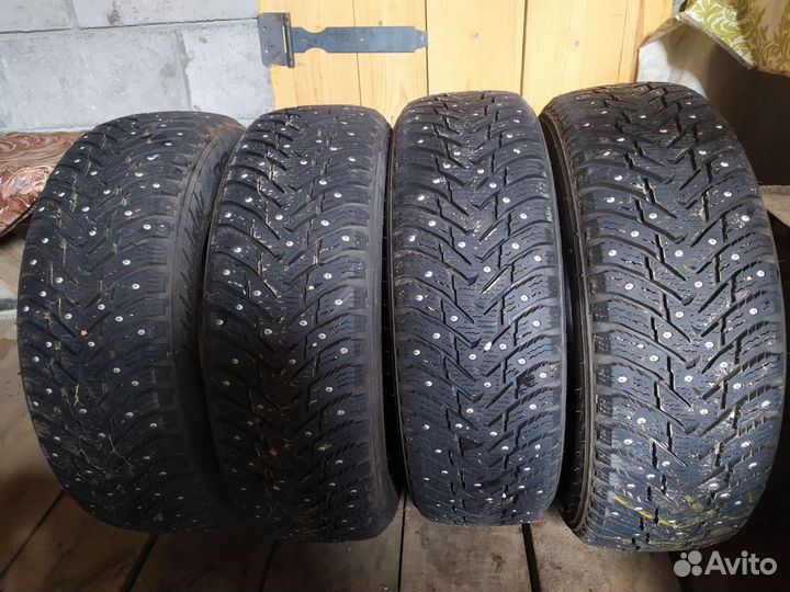 Nokian Tyres Hakkapeliitta 8 185/65 R15 92