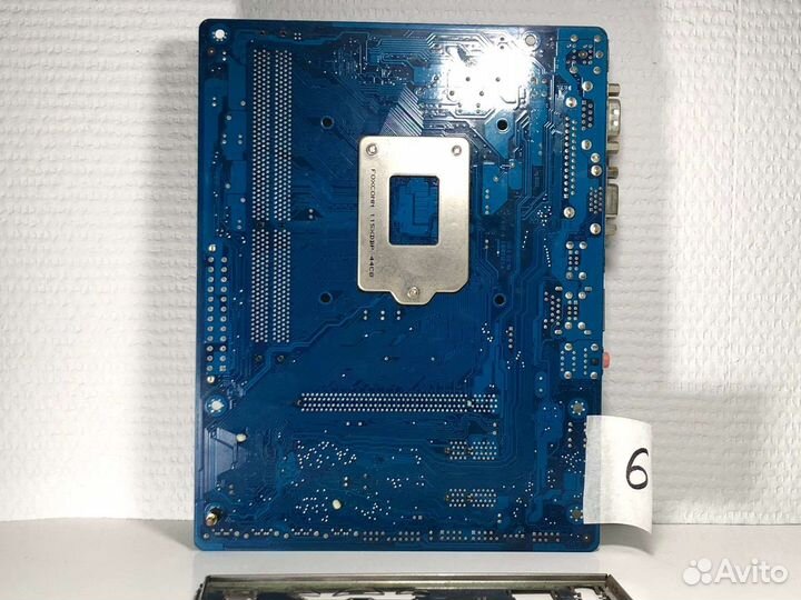 Материнская плата Gigabyte GA-H61M-DS2 с дефектом