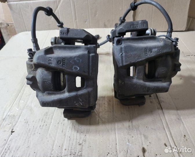 Суппорт тормозной передний Audi A4 Iv B8 cdhb 2009