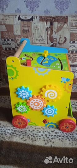 Развивающая игрушка бебиборд