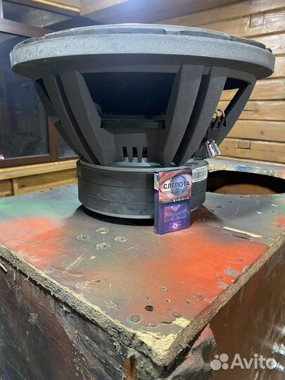 Сабвуфер и усилитель моноблок