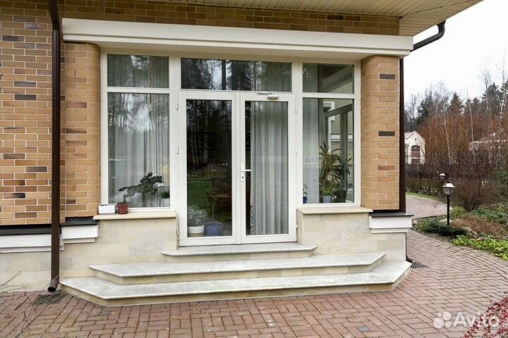 Остекление входной группы