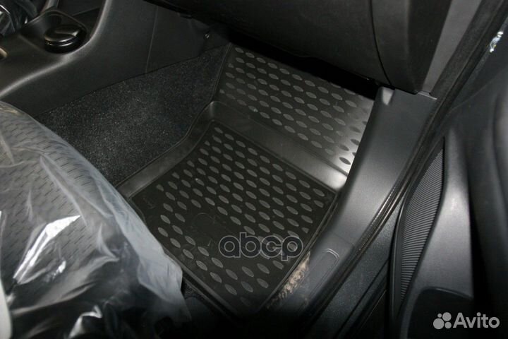 Комплект автомобильных ковриков 3D в салон mits