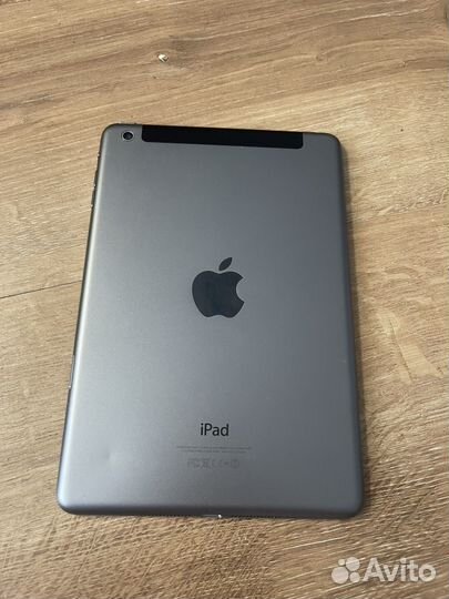 iPad mini 2; 32gb; wifi