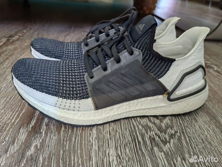 Кроссовки adidas ultraboost 19
