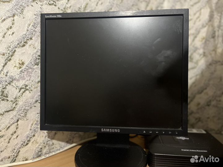 Монитор Samsung syncmaster 740