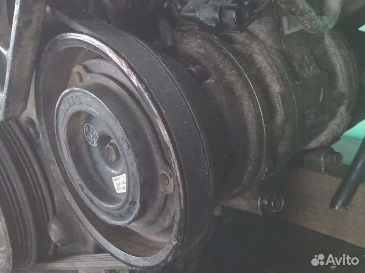 Компрессор кондиционера Mitsubishi Chariot N33W