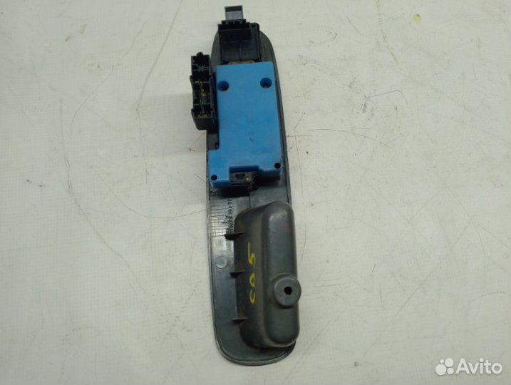 Блок управления стеклоподъемниками передний правый