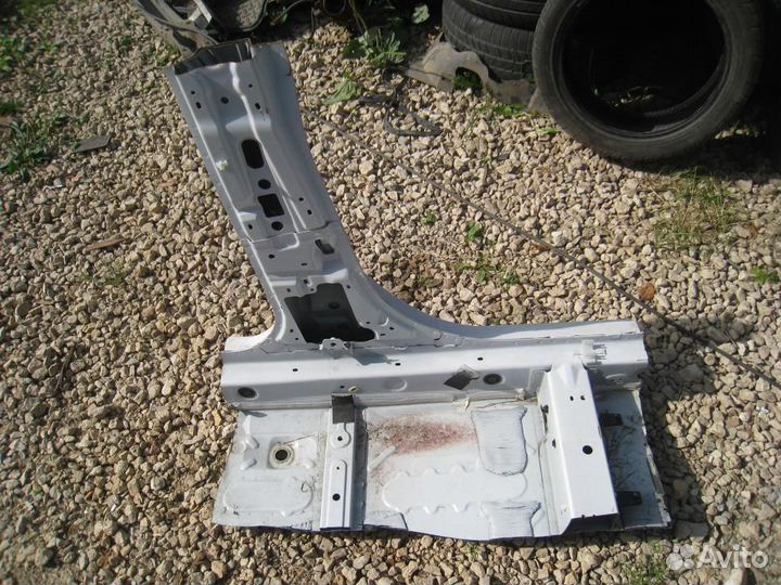 Стойка кузова левая Mitsubishi Outlander XL 2011