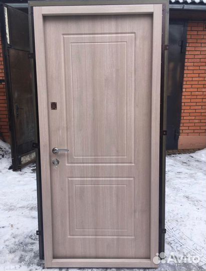 Заводские входные металлические двери