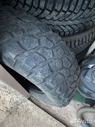 Bfgoodrich Mud-Terrain T/A KM2 245/75 R16