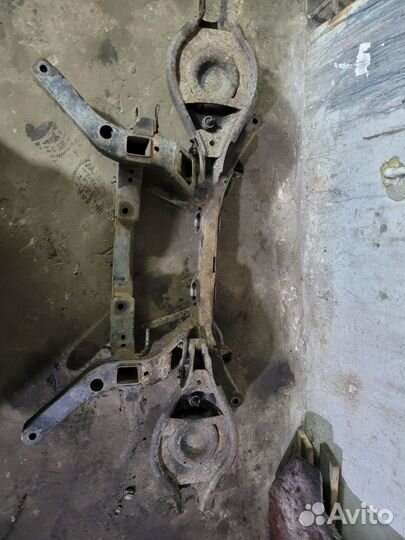 Задний подрамник Opel Antara 3.2 10hmch 4WD AT