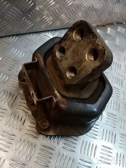 Подушка двигателя (опора) передняя MAN TGA