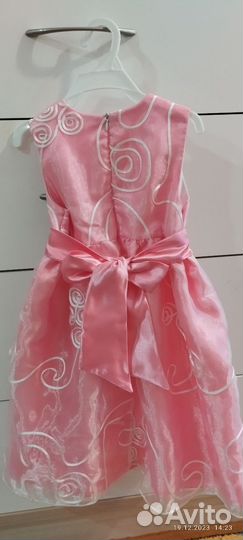 Платье на девочку