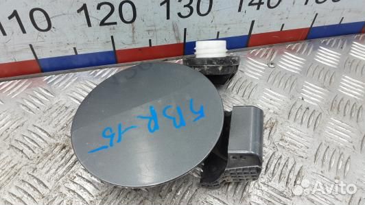 Лючок бака hyundai IX35 1 (5BR15IC01)