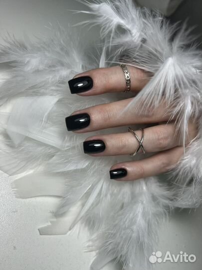 Маникюр и педикюр