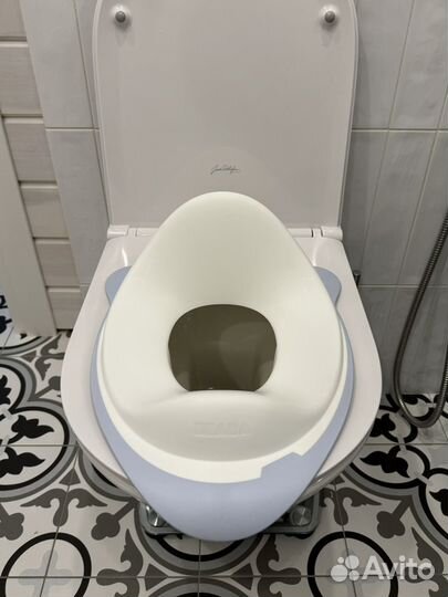 Сидушка на унитаз Beaba (франция)