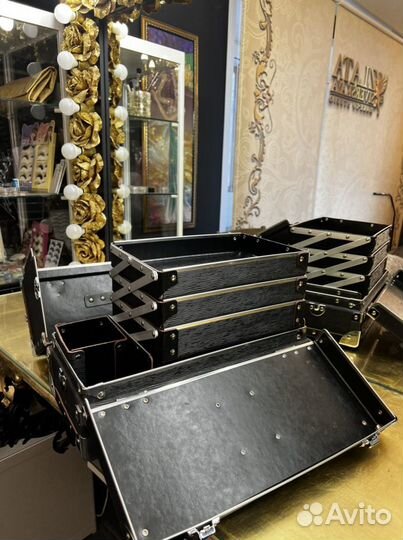 Кейс для визажиста новый Ательер atelier paris