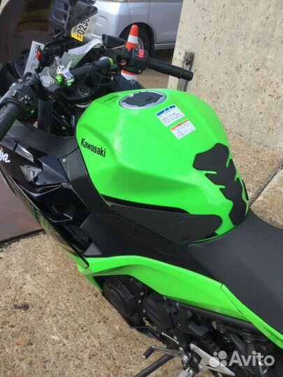 Мотоцикл kawasaki ninja 400 ABS