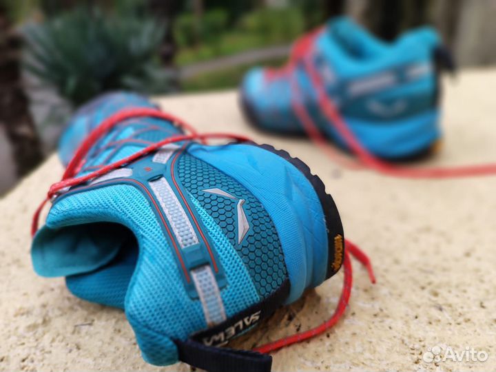 Кроссовки Salewa. 40 размер