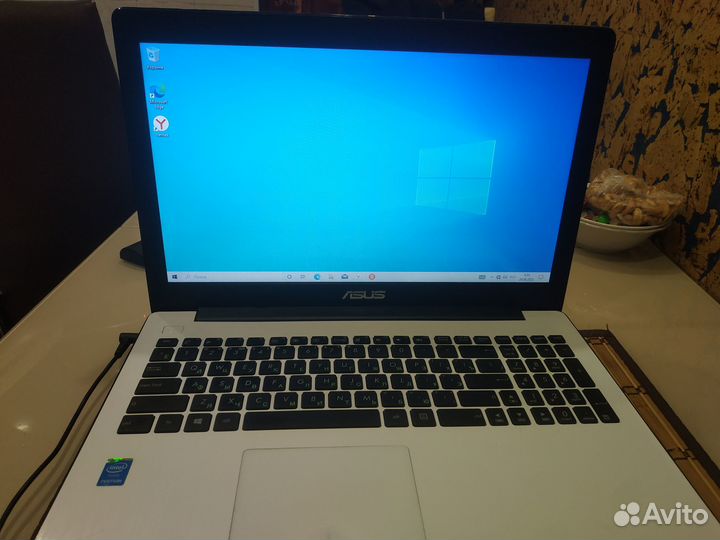 Ноутбук asus