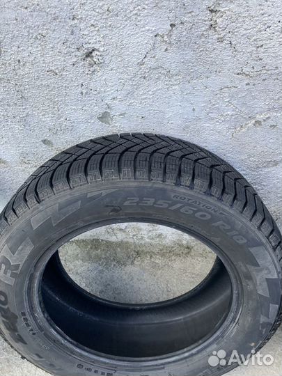 Pirelli Ice Zero FR 235/60 R18 107H