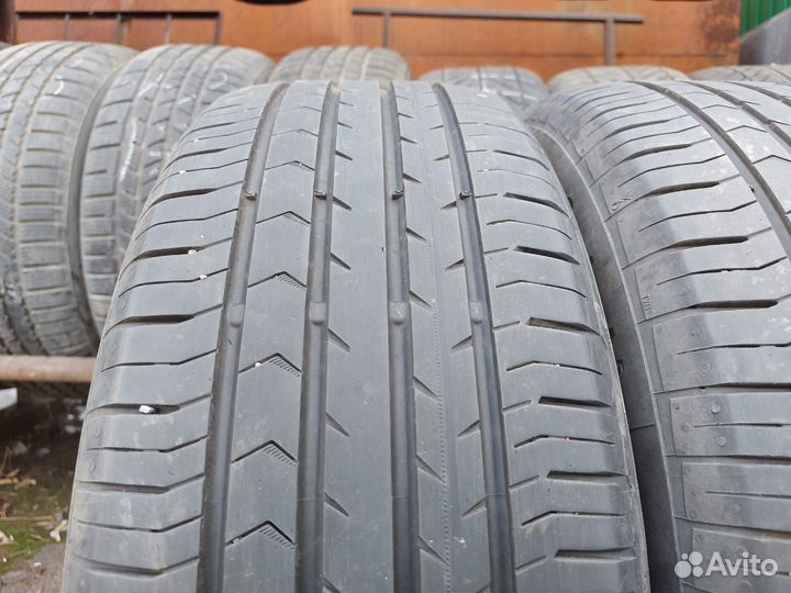 Continental ContiPremiumContact 5 215/55 R17 94V