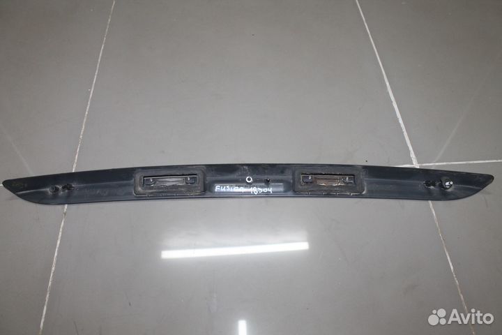 Накладка двери багажника Ford Fusion 2002-2012 6n1