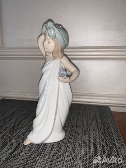 Статуэтка Lladro девочка Купальщица