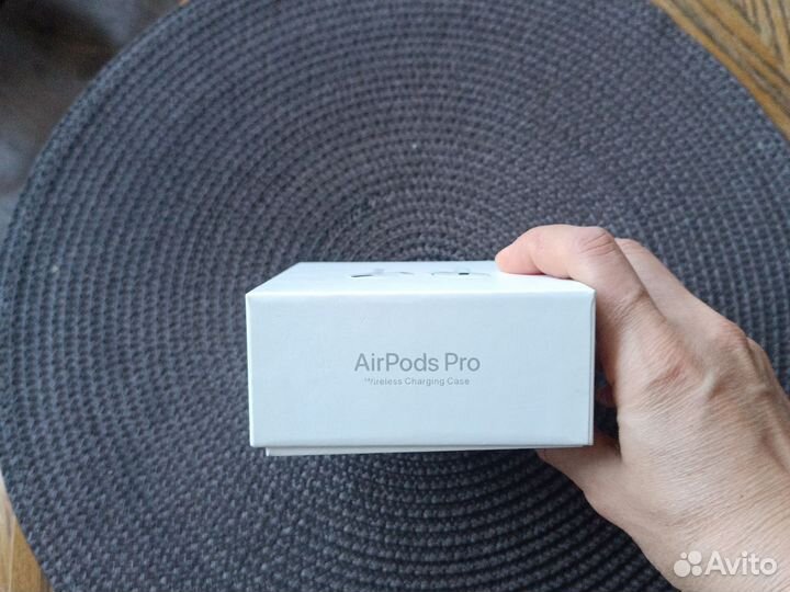 Коробка+ провод зарядки для AirPods Pro